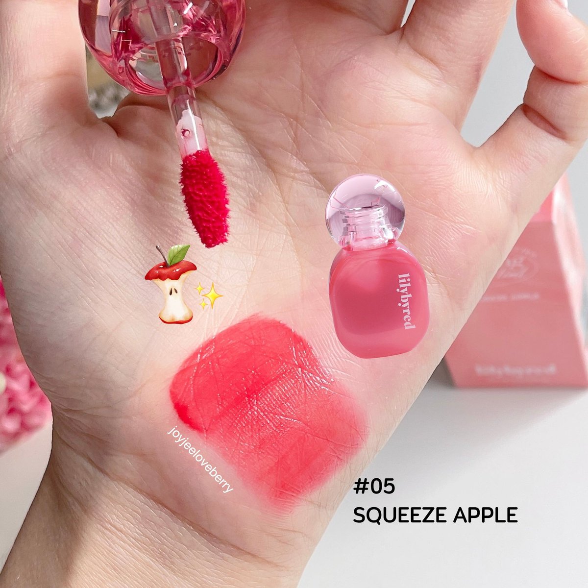 สวยแบบตะบะแตกก อยากเก็บให้ครบ LILYBYRED •Balming Dewy Tint ลิปบาล์มทินต์ เนื้อโกลว์วาว ฉ่ำเบาๆ ปากดิวอี้แบบสายเกาของแท้ สีชัดอยู่นะ ทาแล้วสบายปาก สวยมากๆ มีเซ็ทที่แถมลิปจิ๋วด้วย จอยตำจาก EVEANDBOY น้า