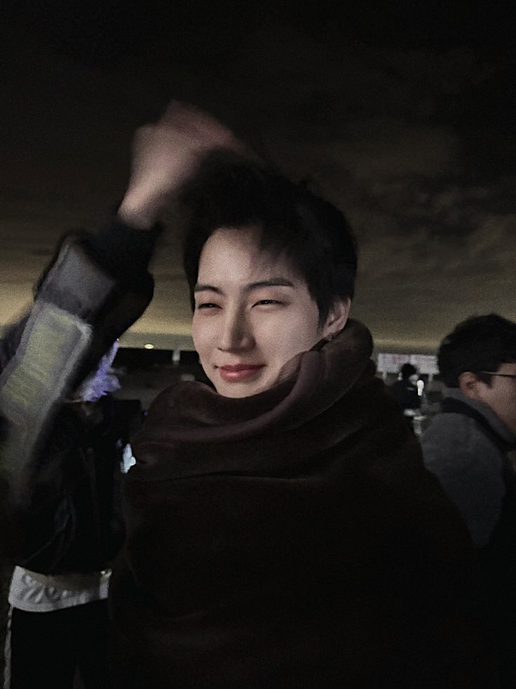 this photo gives me a serotonin boost

❥ #JAYB, #제이비, <a href="/jaybnow_hr/">JAY B</a>!