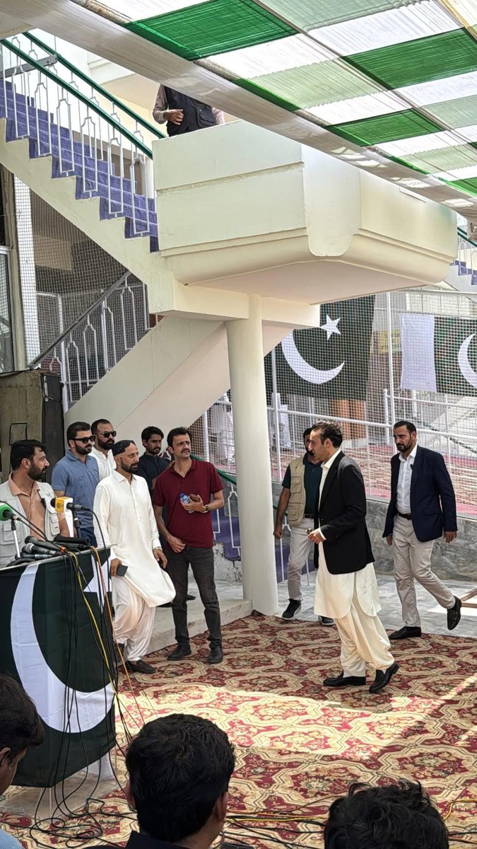 Lalautbaan2's tweet photo. Chairman PPP @BBhuttoZardari’s Press Conference at Niaz Stadium Hyderabad. 

• Chairman PPP Inaugurated Mega Infrastructure Projects of Hyderabad.

Pres PPP sindh Nisar khuhro, Info sec PPP Sindh @AajizDhamrah GS PSF Sindh @LalaMuradKhan &amp; other PPP officials attended session. https://t.co/lWpNB4Sxam