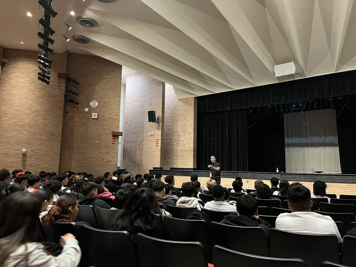 MacArthur Generals Baseball tweet media