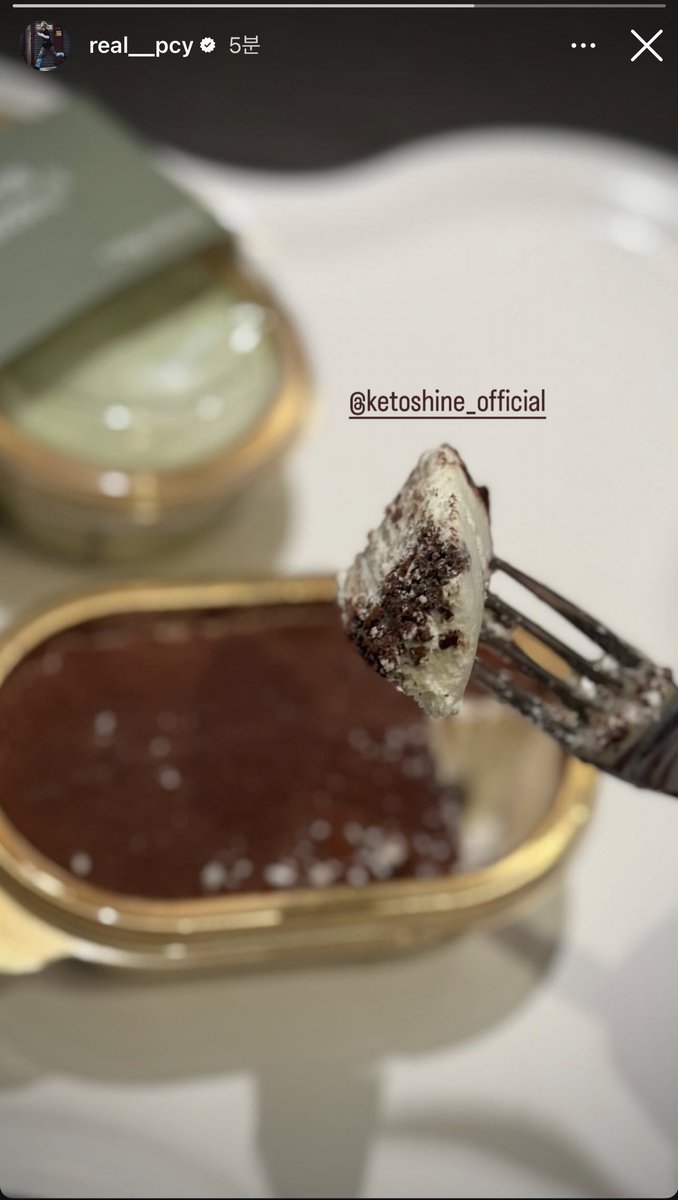 this is just chanbaek thing… CHANBEK NEVER CHANGE