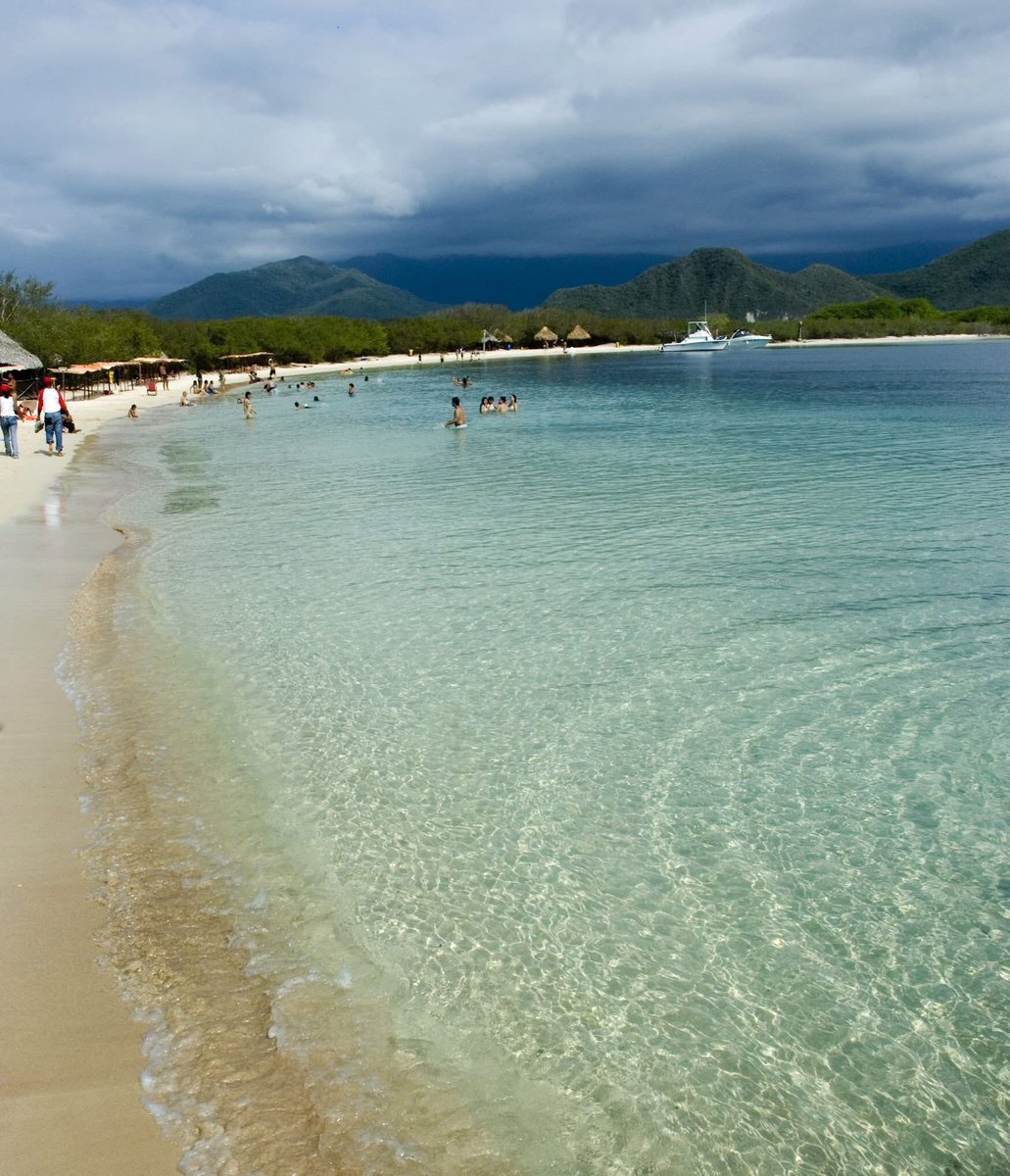 Maravillosa 
Playa de ISLA LARGA frente a las costas de Puerto Cabello 
Edo Carabobo VENEZUELA 
🇻🇪🇻🇪🇻🇪🇻🇪🇻🇪🇻🇪🇻🇪🇻🇪🇻🇪🇻🇪
<a href="/venezuelaenfoto/">Venezuela en Foto</a>
