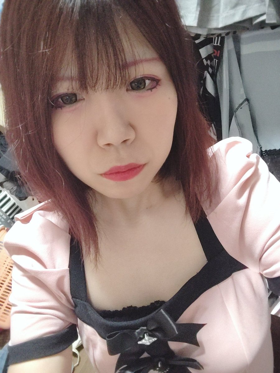 HistericR's tweet photo. 31だけどまたライヴとか行きたいし
仲良くしてくれる繋がり欲しいです🥺

濃い絡み募集中！

 #いいねで気になった人お迎え
 #バンギャさんと繋がりたい
#バンギャさんギャ男さんと繋がりたい 
 #V系好きな人と繋がりたい 
 #V系
 #古の自己紹介カード 
 #バンギャ https://t.co/FU523XKfXu
