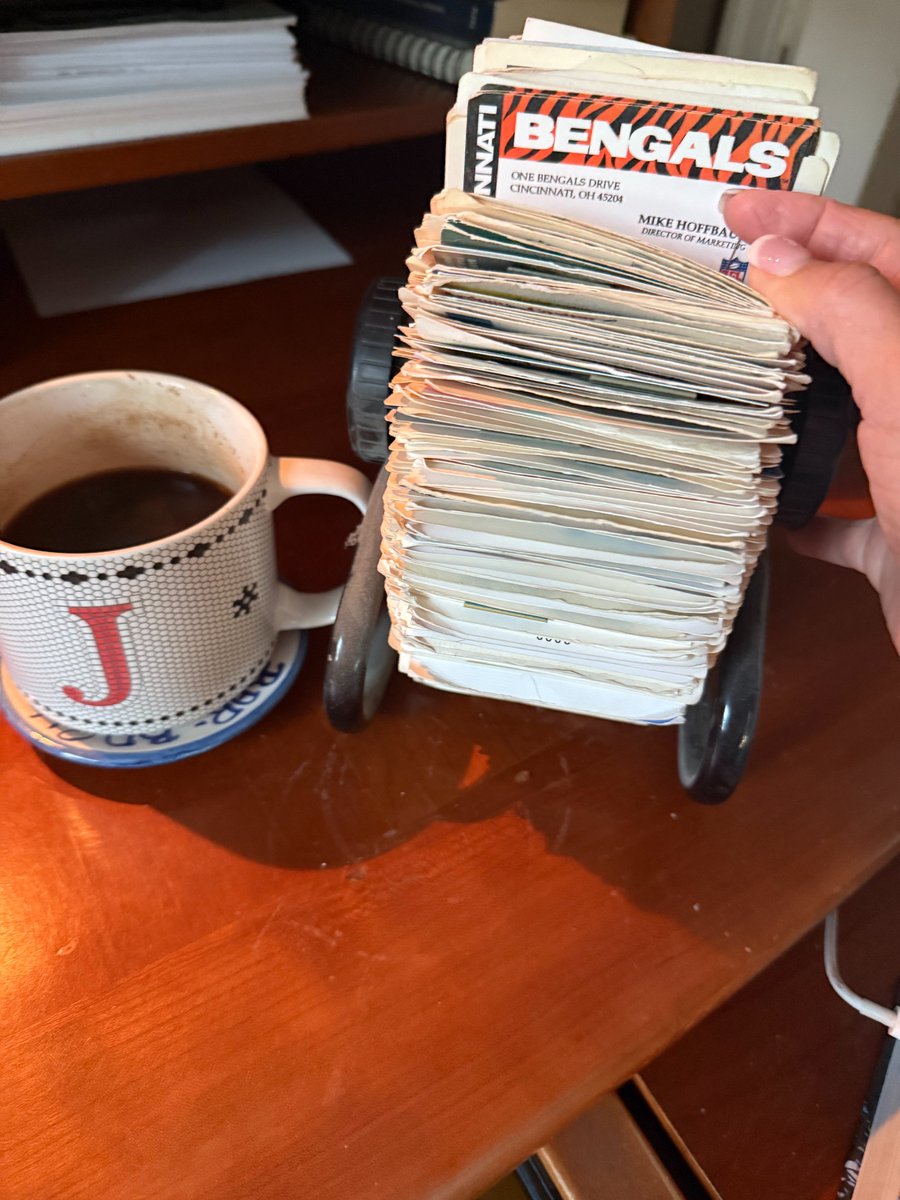 BestCincyPRPro's tweet image. Anyone remember using one of these? 😂 I still have mine! It got me through the 80's and 90's! Wonder if I start dialing some of these numbers how many are still on the job? #rolodex #publicrelations #advertising #mediarelations #television #prpro #cincinnati