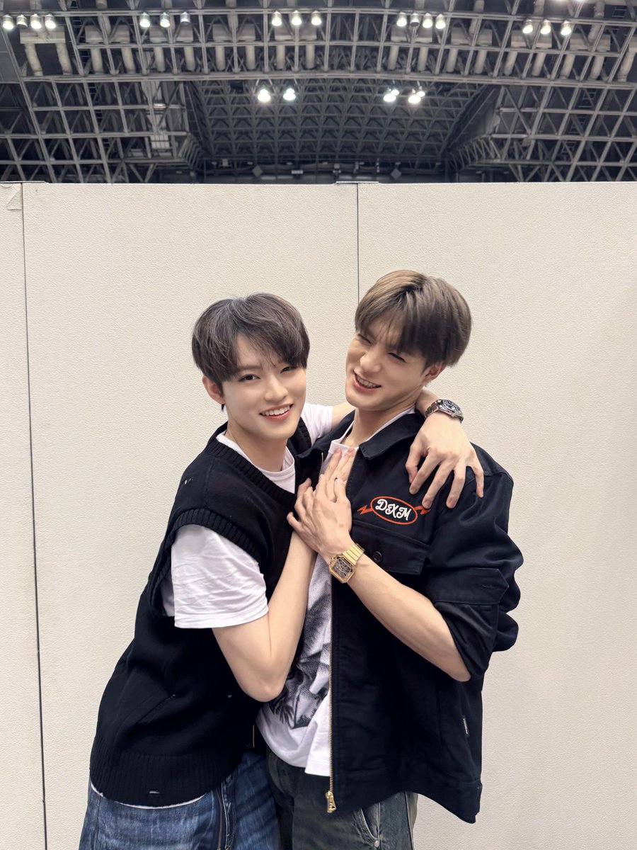 250812 😸⭐️ UPDATE 

“🫢😋”