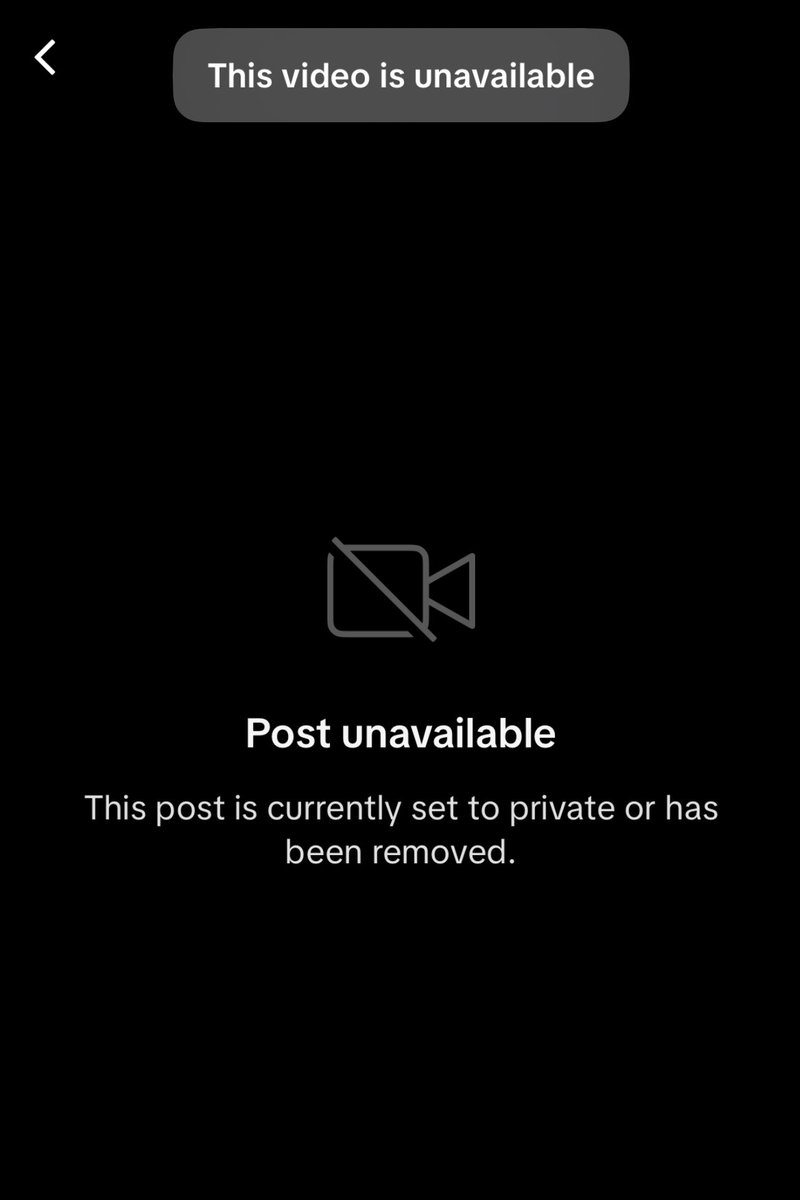 peachfuzz_2406's tweet image. not only are they reposting art w/o crediting but they’re also blocking and deleting comments telling them to do so💀