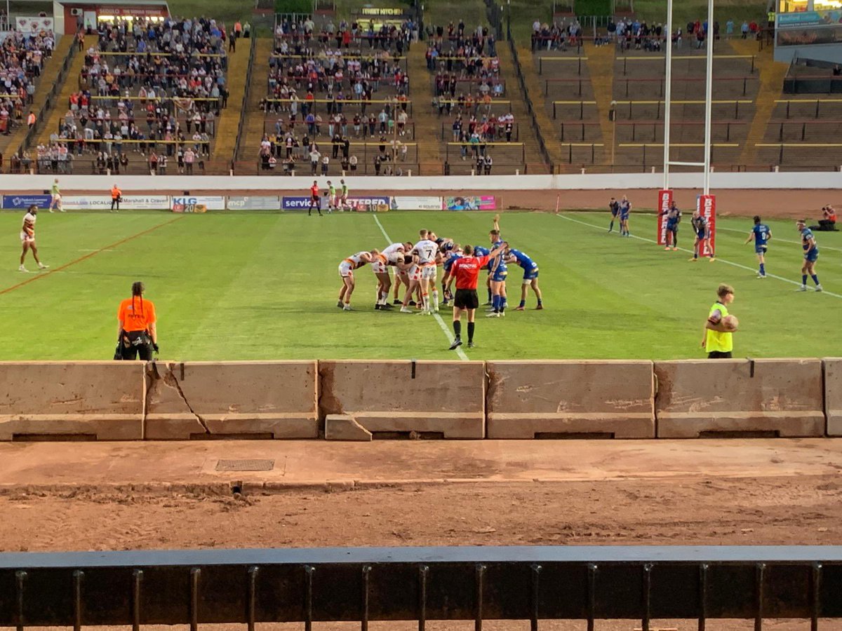One In A Million (@oneinamillion_) on Twitter photo #OiamCharity 🏉 Making Memories at <a href="/BradfordBullsRL/">Bradford Bulls</a>
❤️ 5 young people from Windhill had an unforgettable evening at Odsal Stadium. From welcoming the players onto the pitch to cheering the Bulls to an 18–12 comeback win.
⭐️ “These are memories I’ll remember forever!”, Charlie. #OiamCharity 🏉 Making Memories at <a href="/BradfordBullsRL/">Bradford Bulls</a>
❤️ 5 young people from Windhill had an unforgettable evening at Odsal Stadium. From welcoming the players onto the pitch to cheering the Bulls to an 18–12 comeback win.
⭐️ “These are memories I’ll remember forever!”, Charlie.