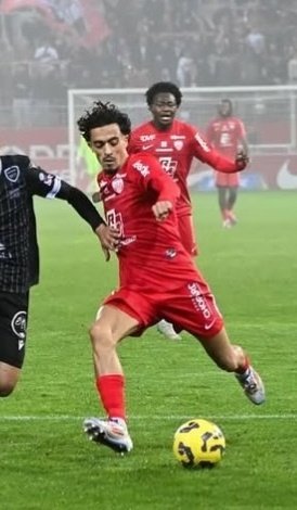 🚨 NASSIM TITEBAH ET ADEL LEMBEZAT MEILLEURS DRIBBLEURS DE LA J1 📊

Les 2 joueurs ont affichés un taux de 100% de réussite 🪄 et donc 5/5 dribbles sur cette 1ère journée de Championnat 🥵

(<a href="/SofascoreINT/">Sofascore Football</a>)