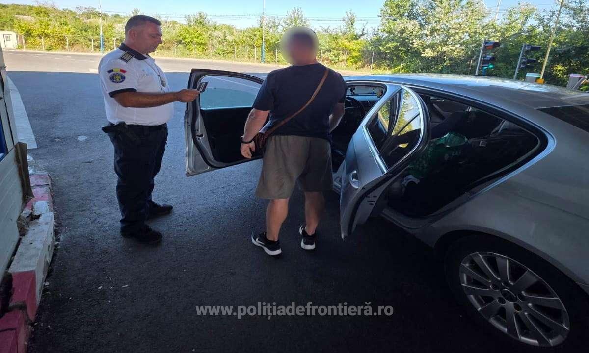 Poliția de Frontieră (@frontieraro) on Twitter photo Cetățean polonez fără drept de a conduce la trecerea fronterei politiadefrontiera.ro/ro/iasi/i-ceta… #politiadefrontiera via <a href="/FrontieraRO/">Poliția de Frontieră</a> Cetățean polonez fără drept de a conduce la trecerea fronterei politiadefrontiera.ro/ro/iasi/i-ceta… #politiadefrontiera via <a href="/FrontieraRO/">Poliția de Frontieră</a>