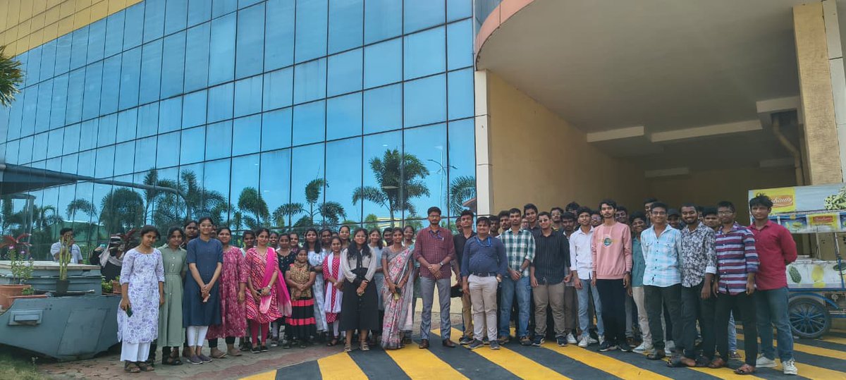 Students from <a href="/vignaniit/">Vignan's Institute of Information Technology(A)</a> visited <a href="/AP_MedTechZone/">AMTZ.in</a>, uncovering #advancements in #medtech alongside other #innovative hubs. They dived into #AdvancedManufacturing, #MedicalDevices, and  fueling their passion for innovation #AMTZ #TechZones #FutureInnovators