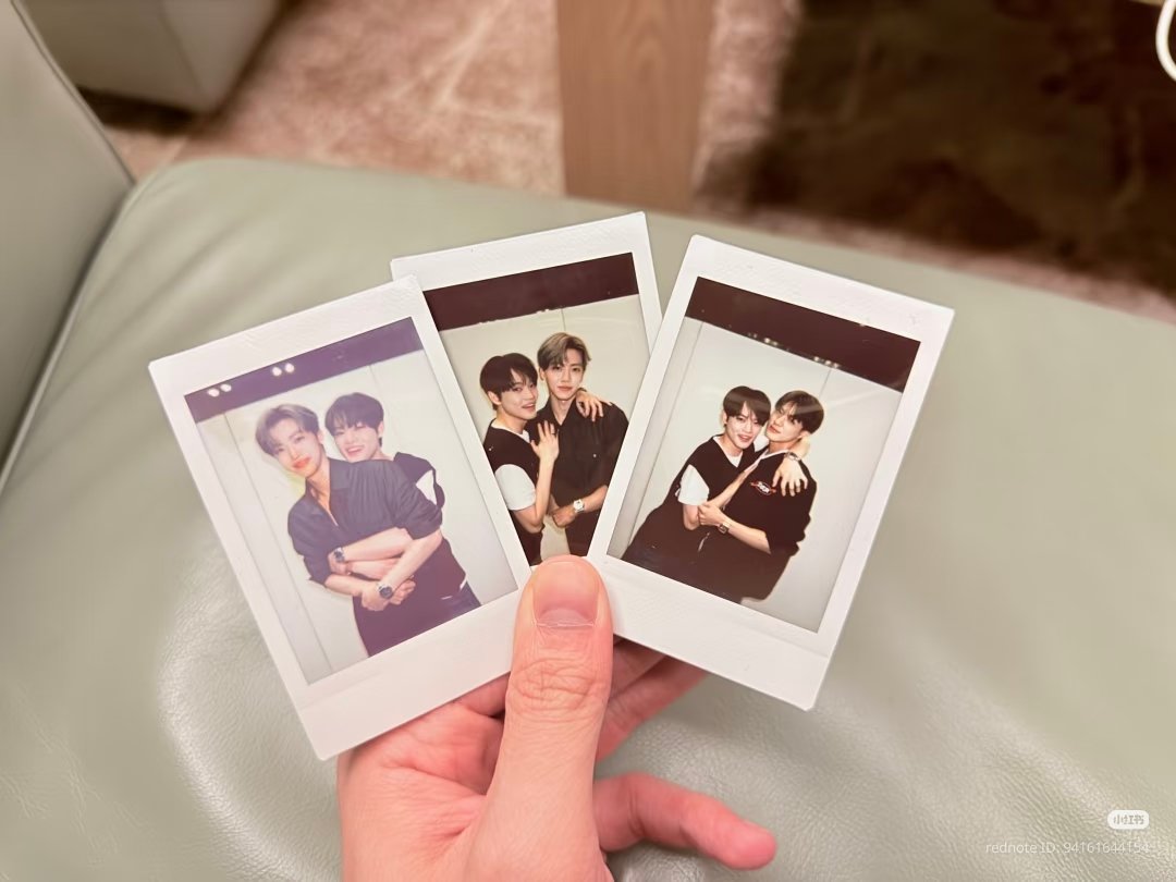 ljnsbff's tweet photo. chenle posted his photo op with jenjaem in every platform 😭 he was so proud of it #successfulfan #congratulationschenle https://t.co/OvxJrkcH4z