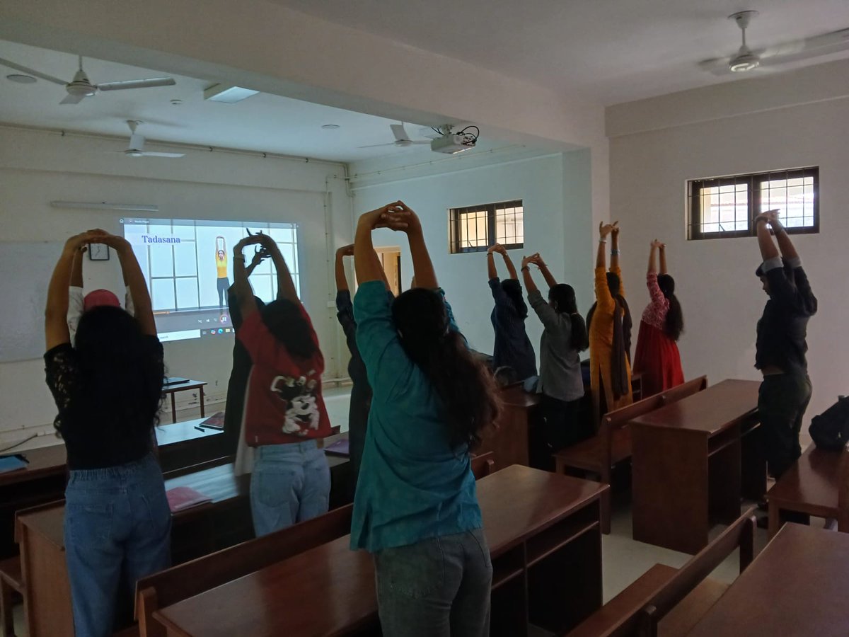 🧘‍#Yoga at <a href="/iimckottayam/">IIMC South India Campus</a> Campus 🌿✨

A calm mind‍ is the best classroom companion 📚- and at IIMC Kottayam, we know its true value.

Today, our students embraced #wellness by starting their daily yoga break ☀.

#StudentLife #CampusVibes #YogaForFocus #HealthyMindHealthyBody