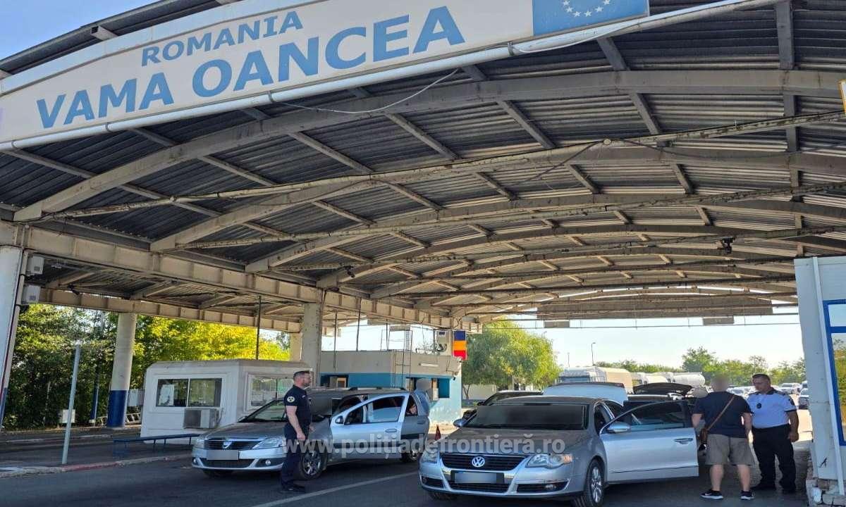 Poliția de Frontieră (@frontieraro) on Twitter photo Șofer profesionist în baza unui permis de conducere fals politiadefrontiera.ro/ro/iasi/i-sofe… #politiadefrontiera via <a href="/FrontieraRO/">Poliția de Frontieră</a> Șofer profesionist în baza unui permis de conducere fals politiadefrontiera.ro/ro/iasi/i-sofe… #politiadefrontiera via <a href="/FrontieraRO/">Poliția de Frontieră</a>