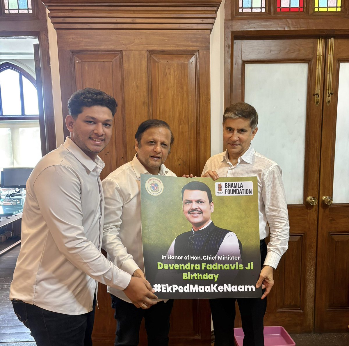 Asif Bhamla (@asifbhamlaa) on Twitter photo 🌳🌴🌲🌍#EkPedMaaKeNaam With After completion our Tree Plantation at Mumbai’s Stretigic pockets Wt Our pledge to plant 10,000 trees across rural and urban Maharashtra.presented a docier to Mun Commissioner Bhushan Gagrani Ji of the campaign with <a href="/mybmc/">माझी Mumbai, आपली BMC</a> Along With Ecochamps of 🌳🌴🌲🌍#EkPedMaaKeNaam With After completion our Tree Plantation at Mumbai’s Stretigic pockets Wt Our pledge to plant 10,000 trees across rural and urban Maharashtra.presented a docier to Mun Commissioner Bhushan Gagrani Ji of the campaign with <a href="/mybmc/">माझी Mumbai, आपली BMC</a> Along With Ecochamps of