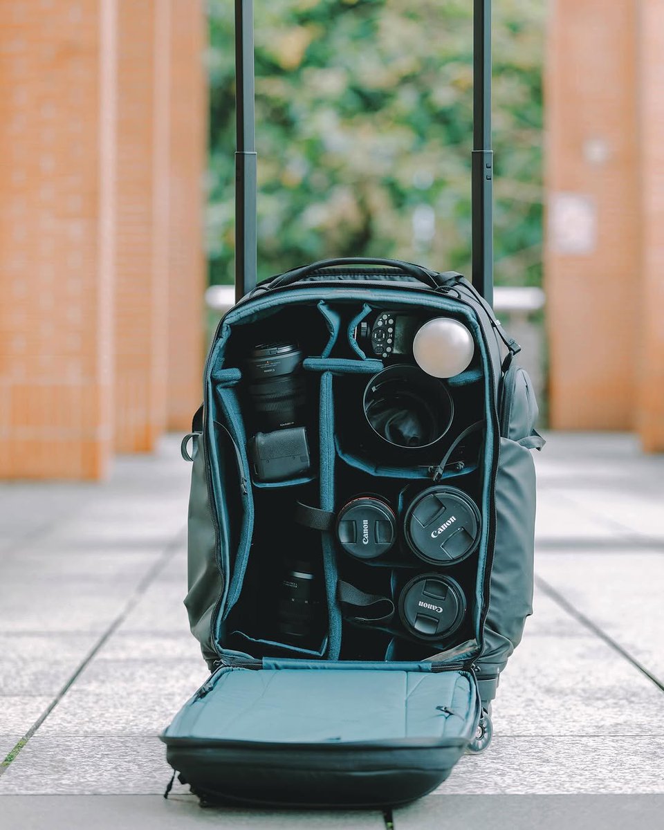 PGYTECH_global's tweet image. Terrain-Proof Gear Hauler 🌋
Cobblestones? Gravel? Airport chaos?
Roller backpack's all-terrain wheels laugh at obstacles.
@yu198877526

#pgytech #rollerbackpack #cameragear #travelready #filmmakerlife #adventuregear #camera #drone #sony #canon #dji