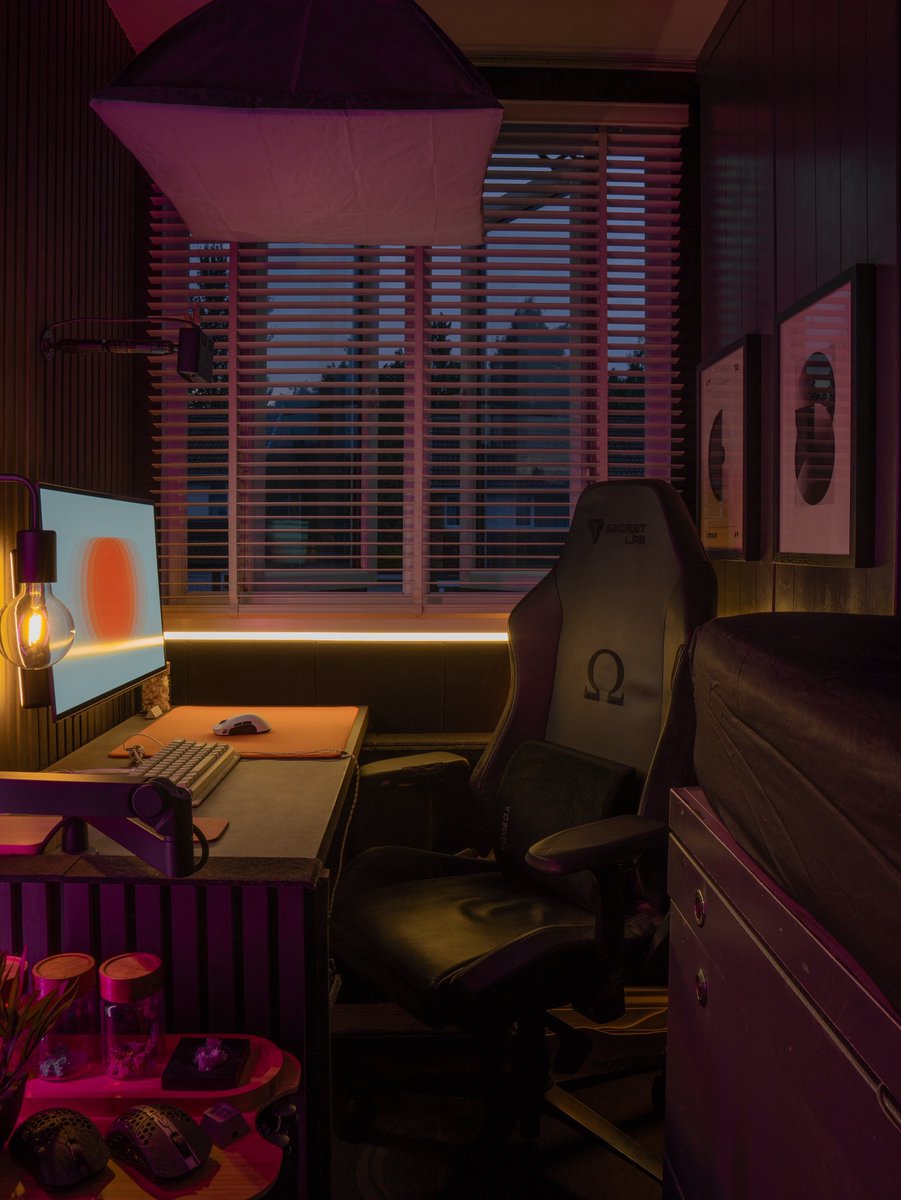 Workspace by <a href="/JudeReviews/">Jude</a>. Wallpaper by <a href="/platsupply/">PlatSupply</a>.