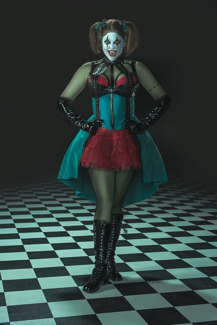 HauntGirlsPod's tweet image. The Life of a Showgirl 🧡❤️‍🔥

 #ts12 #HHN @HorrorNightsORL