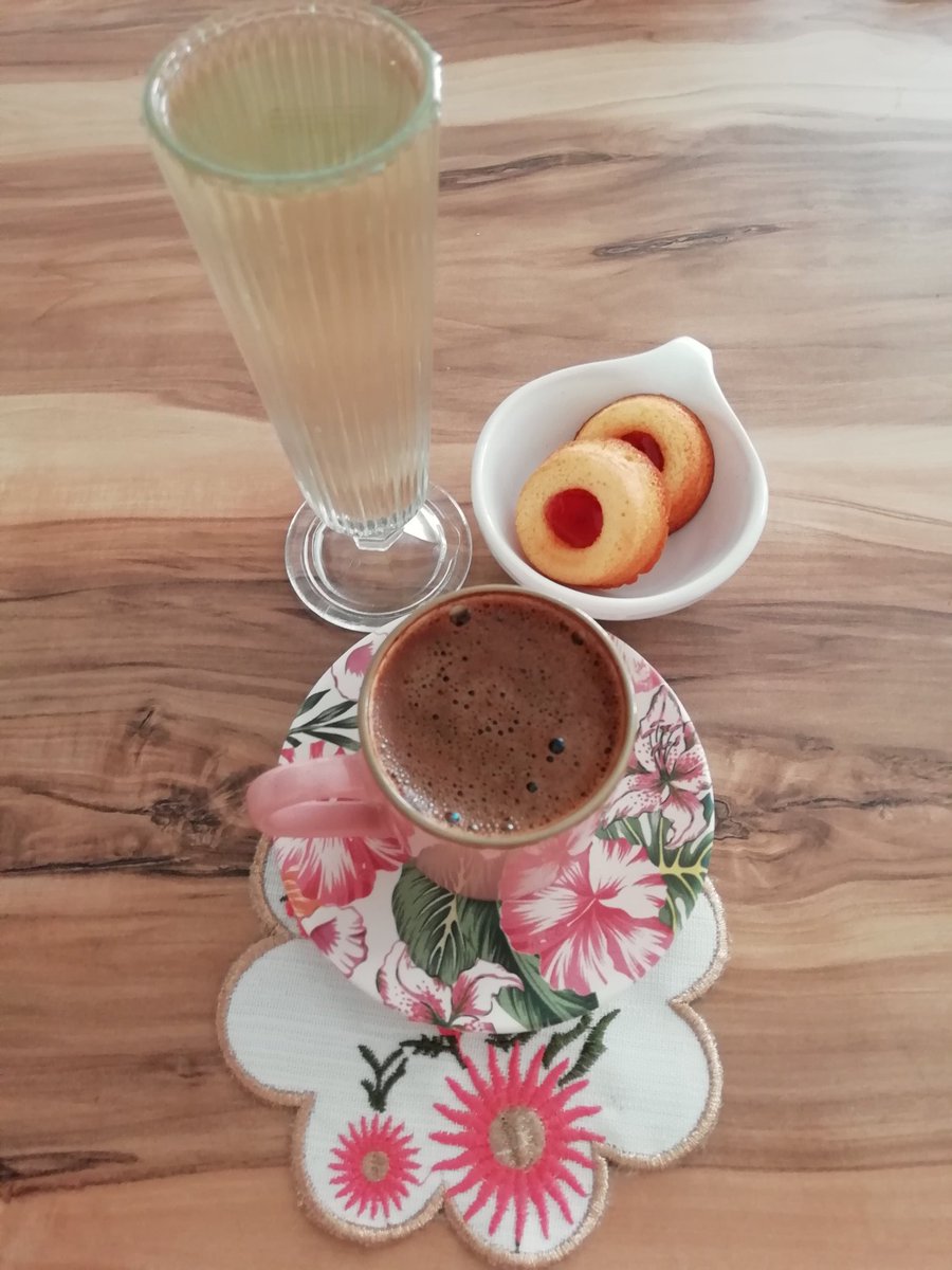 yelizzkcl's tweet photo. #Coffeeetime โโ๐๏ธ๐๏ธ๐ฉท๐ค๐ชท https://t.co/dj79K0GqyM