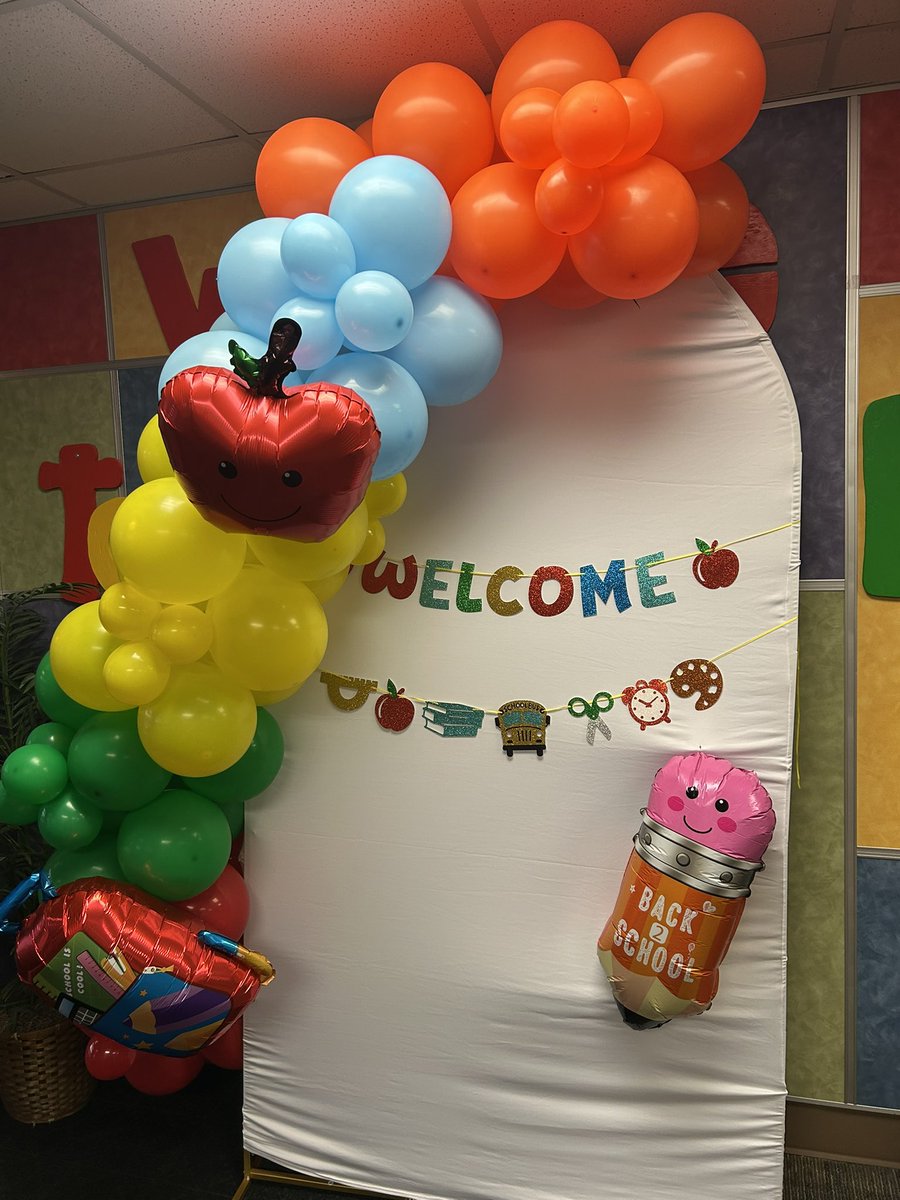 The day is starting and we are ready to receive our Jaguars!!! #OneSheldon