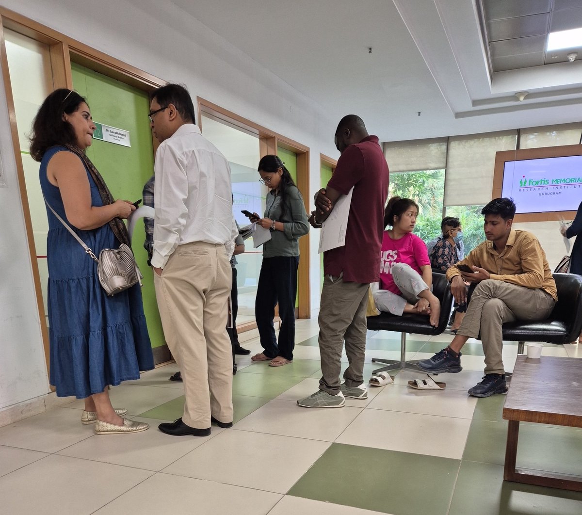 bihany's tweet photo. @fortis_hospital don't take appointments if you like to entertainment  people out of turn.

#unprofessional #pathetic https://t.co/2BZpZxEvzY
