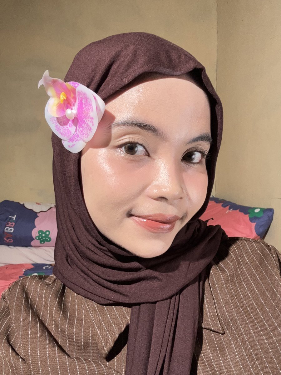 ayliskin's tweet image. clean make up tutorial anti flashback

simple, natural, SMOOTH and tutor with video