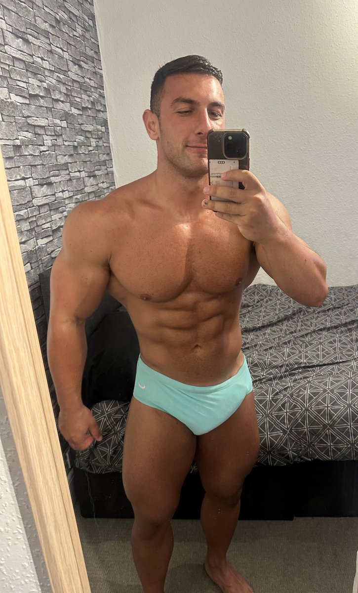 AlphaMuscleGod tweet media