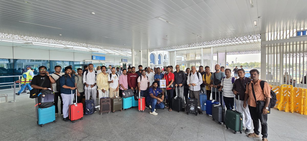 MSLife7's tweet photo. Some journeys start with a target, and end with a passport stamp.
Our top dealers and engineers turned goals into getaways with an unforgettable Dubai experience.
Here’s to performance that travels far.
#MSLifeSteel #DealerSuccess #dubaitrip #performancerewards #ProudPartnerss https://t.co/Vv18eQ3JVF