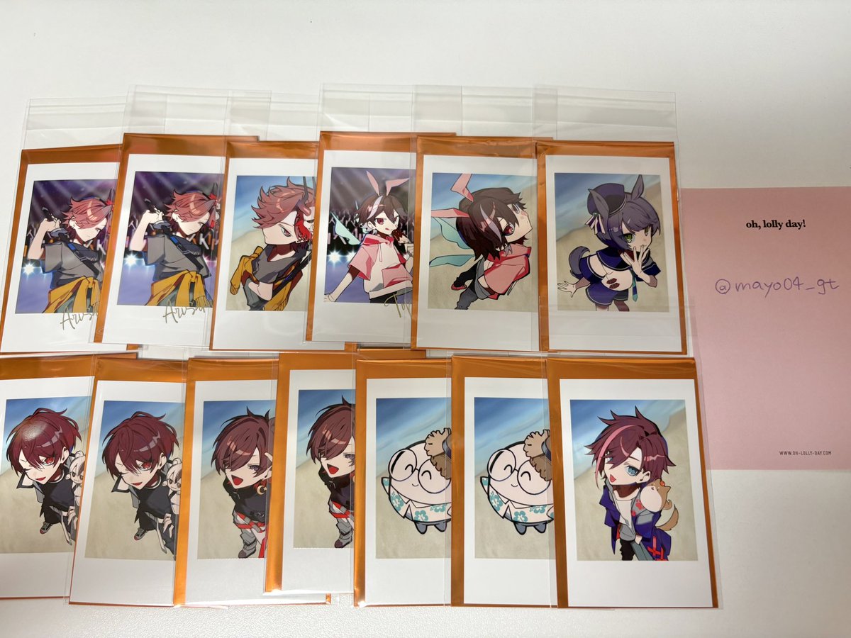 mayo04_gt's tweet photo. 【交換】CR CrazyRaccoon CRフェス チェキ ランダムチェキ風カード

（譲）画像参照（1枚目👹／🤍🖤ホロ）
（求）🍨＞🐹

ホロはホロ同士、👹は🍨との交換のみ。
フェス当日現地交換でお願いします。
お気軽にお声掛けくださいませ。 https://t.co/lVXR0NGOLG