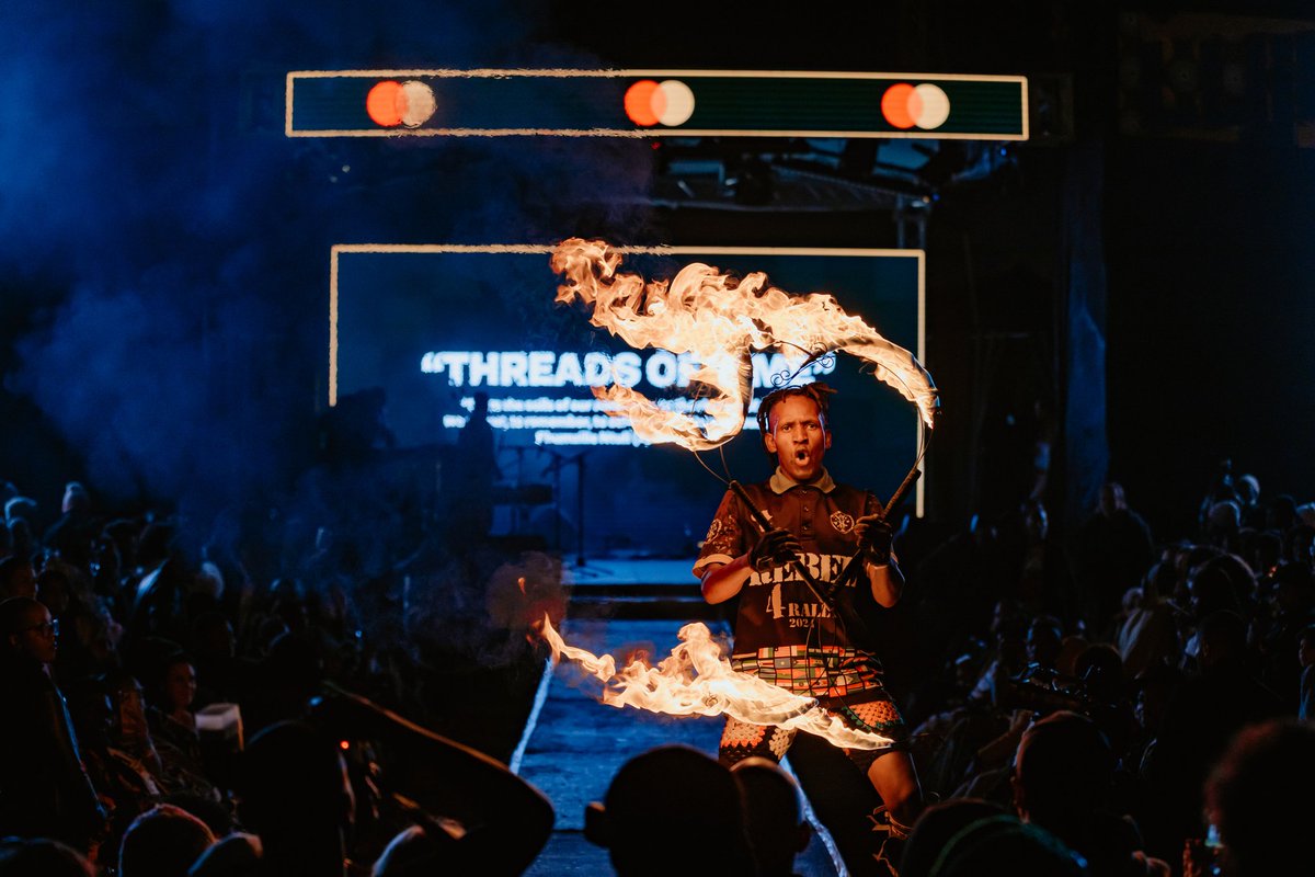 willbrownsz's tweet photo. @ShepardBrotherz playing with fire on the @LujuFestival @Mastercard Stage https://t.co/779i34DI9k