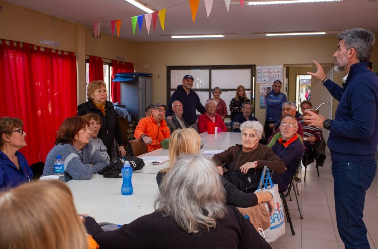 Jubilados de la capital mendocina tendrán exenciones de tasas y entradas gratis a eventos

<a href="/ciudaddemendoza/">Ciudad de Mendoza</a> <a href="/UlpianoSuarez/">Ulpiano Suarez</a> 

minutoya.com.ar/nota/194909-ju…