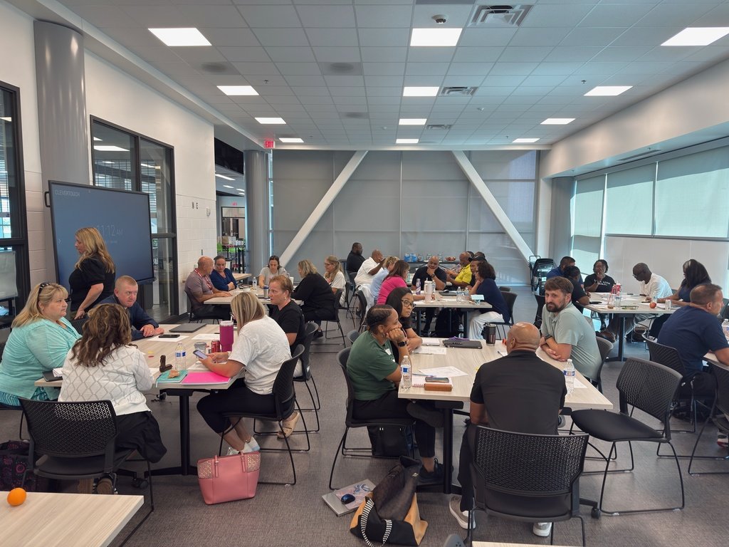 On Monday, Sam Simons joined Saginaw United’s administration team for a teambuilding session. They had a great time strengthening connections, building a solid foundation as a group, and starting the school year on a strong, positive note. #HartleyOEC #SISD