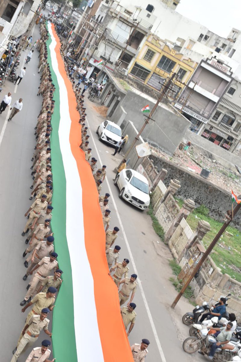 CollectorMorbi's tweet photo. આજ, કાલ, આવતીકાલ અને સદાકાળ મારો તિરંગો છે મારું અભિમાન...
તિરંગા યાત્રા,મોરબી 
#HarGharTiranga
#HarGharTiranga2025 https://t.co/yCRnXloaV1
