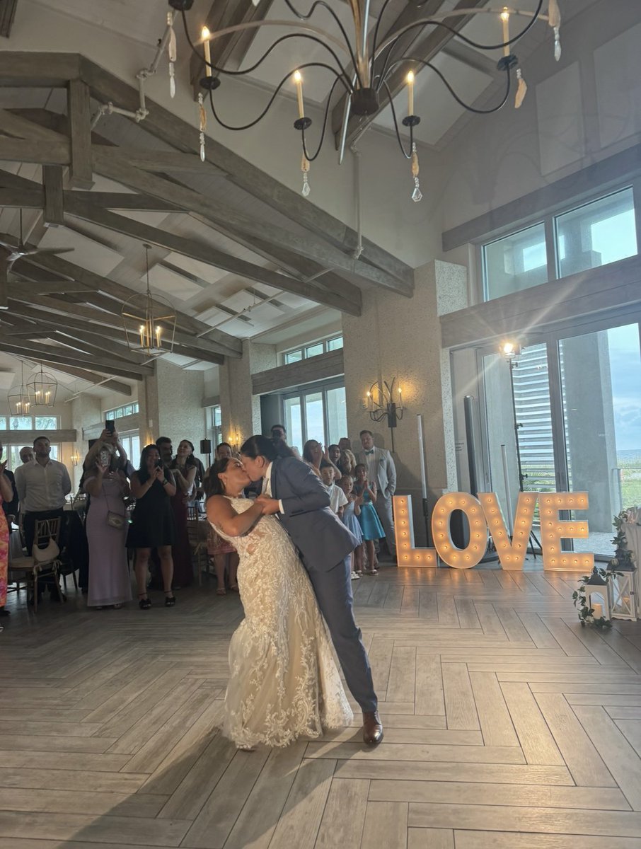 CoachSamm's tweet photo. Quick week on DND for all the right reasons 🤍💍 https://t.co/6AgTQTzjox
