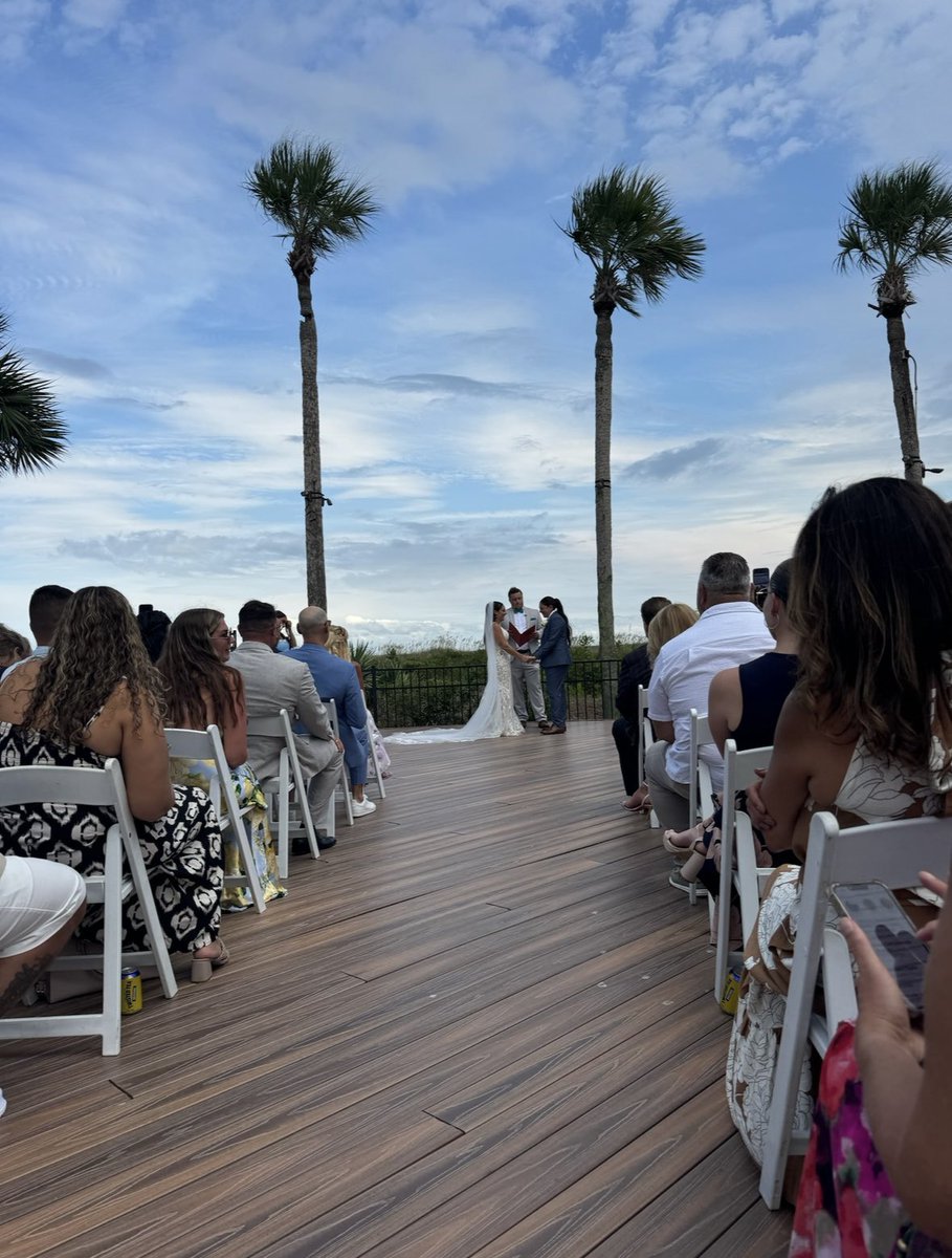 CoachSamm's tweet photo. Quick week on DND for all the right reasons 🤍💍 https://t.co/6AgTQTzjox