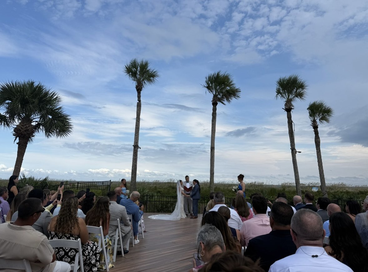 CoachSamm's tweet photo. Quick week on DND for all the right reasons 🤍💍 https://t.co/6AgTQTzjox