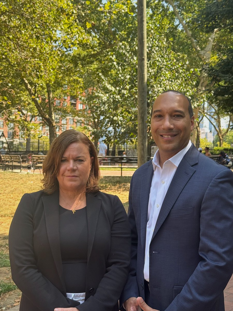 RubenRamosJr's tweet photo. Excited to welcome longtime 2nd Ward resident and community leader Laura Miani to #TeamRamos as our newest Council at-Large candidate! https://t.co/CPNB8OqBMr