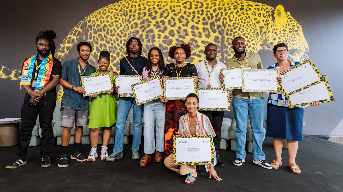 SwissDevCoop's tweet image. Die #DEZA gratuliert 🎉 Black Snake von Naishe Nyamubaya 🇿🇼, Kachifo von Dika Ofoma 🇳🇬 und Journal intime d&apos;une femme chèvre von Azata Soro 🇨🇮🇧🇫. Gewinner des #OpenDoors Grant, am #Locarno78 👏🎬 

🔗 locarnofestival.ch/pro/projects/o…