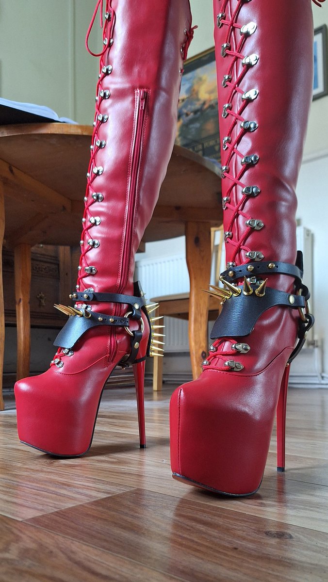 LeatherVikki's tweet photo. Do My slave training accessories intimidate you?
They should.
#bootobsession https://t.co/fMWkwT3WKS
