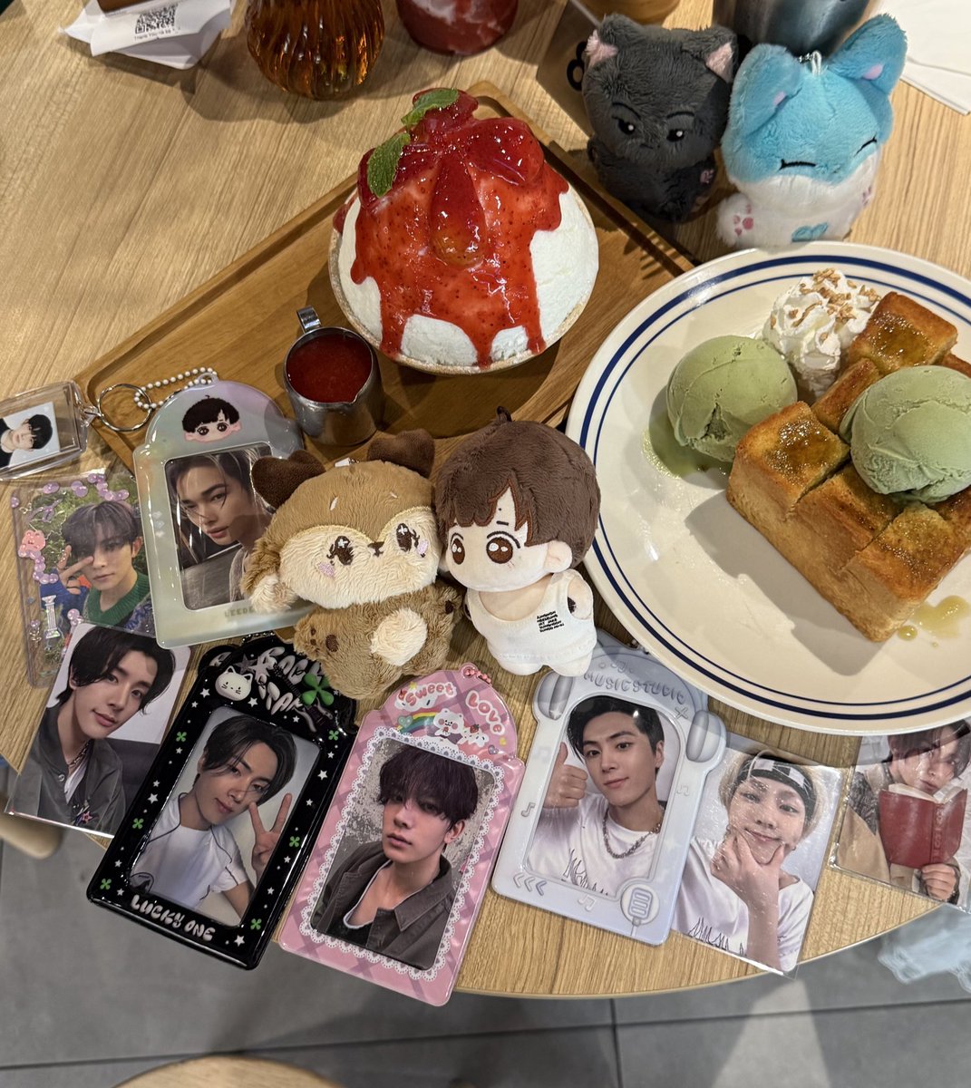 jongseongrace's tweet photo. i love my little engene life too 💗 https://t.co/0s23guc5up