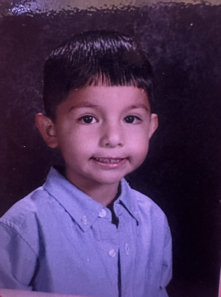 HOUTXMedia's tweet photo. BACK TO SCHOOL:

The majority of our area is going back to school and what way can we celebrate but sharing our own photos from when we were in school!

Growth to a successful future starts when you walk through the door the first time. It’s up to you if you want to continue on that same path. 

"The best way to predict your future is to create it." - Abraham Lincoln

Have a fun, safe, and inspiring school year! 

Have any school photos of yourself or child’s back to school day? Share them with us in the comments!

-HTX Media Team