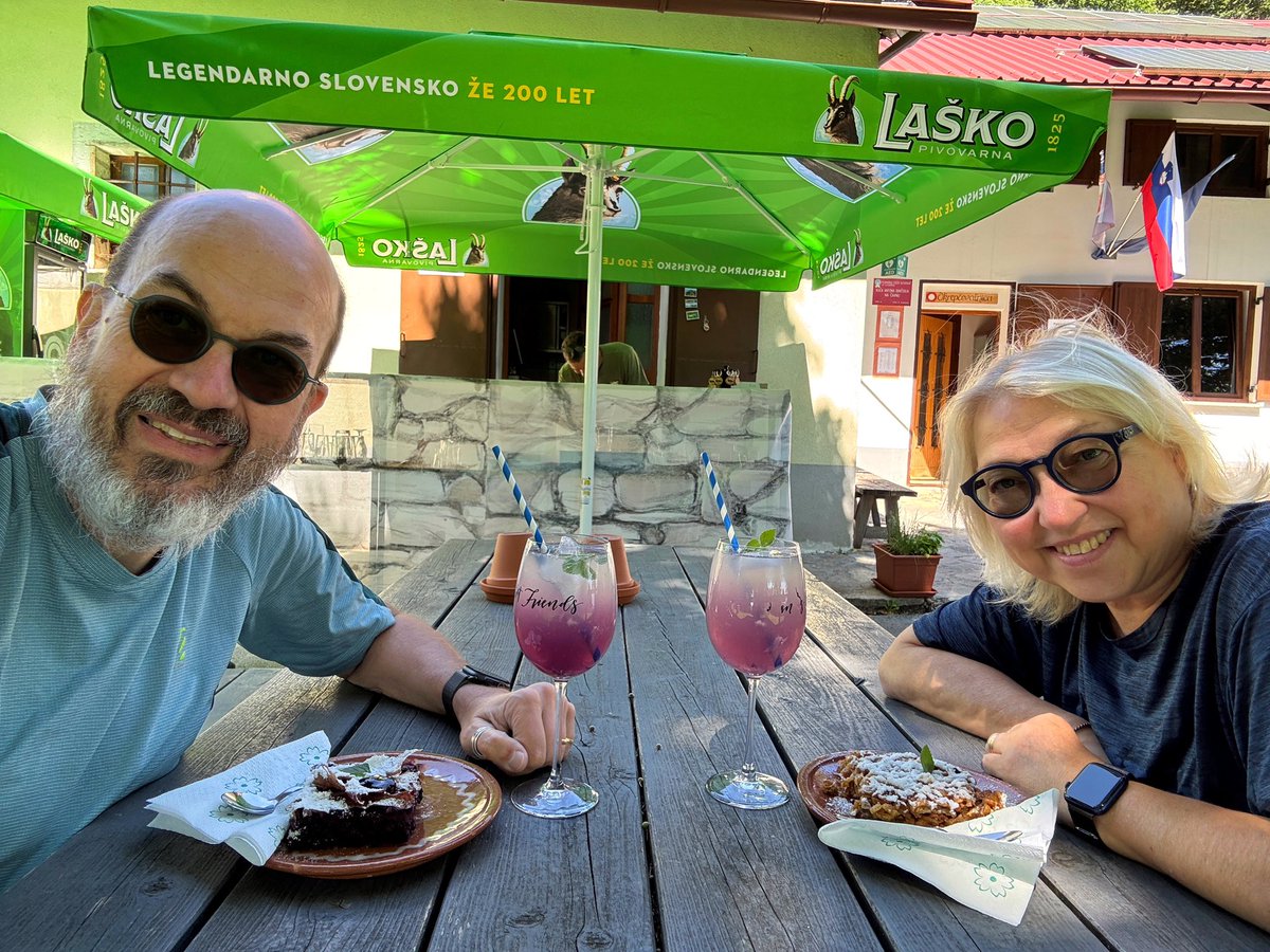 Quassù con 23 gradi ed un bel venticello è un paradiso!
#Slovenia #KočaNaČavnu