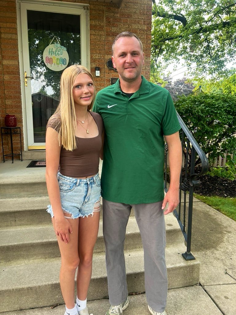 First day of high school <a href="/Epchs231/">EPCHS</a> for these two.  💚  Freshman year for our Lola- GO MUSTANGS!