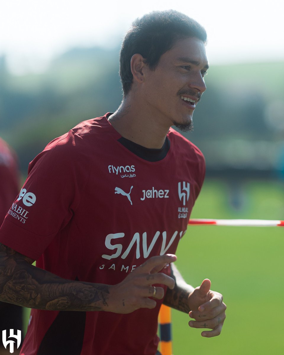 النمر نونيز خلال التدريب الصباحي 🐅! ❤️

<a href="/Alhilal_FC/">نادي الهلال السعودي</a> 📸