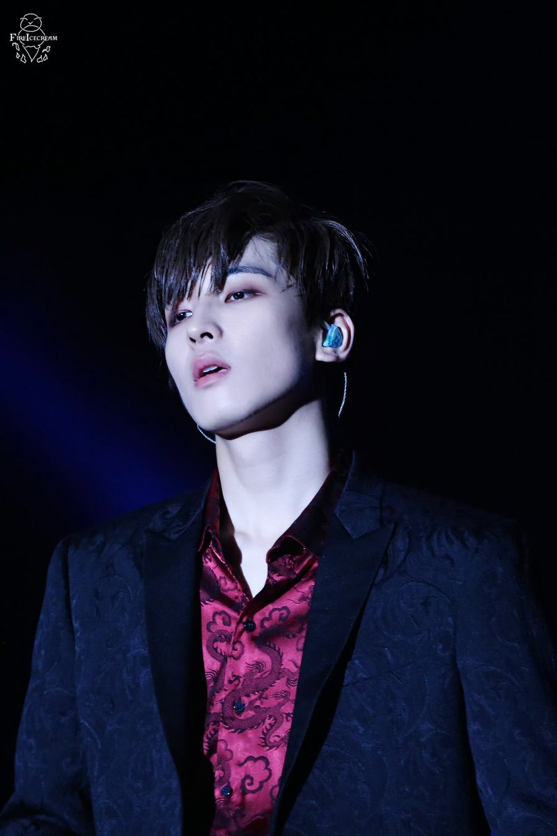 170812 DIAMONDEDGE IN HK 
#원우 #WONWOO #세븐틴 #SEVENTEEN 
©︎♡weibo FiReIcecreAm
🐈‍⬛D-508