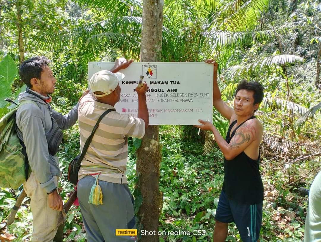 aipnee's tweet photo. 🚨 #Indonesia’s Indigenous #CekBocek people demand immediate suspension of #CopperMark certification for PT #AMNT’s for violating #IndigenousPeoples’ rights at the Elang mining project in Sumbawa.
🔗 Read and share to support their fight for justice: https://t.co/Yor1q1Oqii https://t.co/Zxk3otOnLT