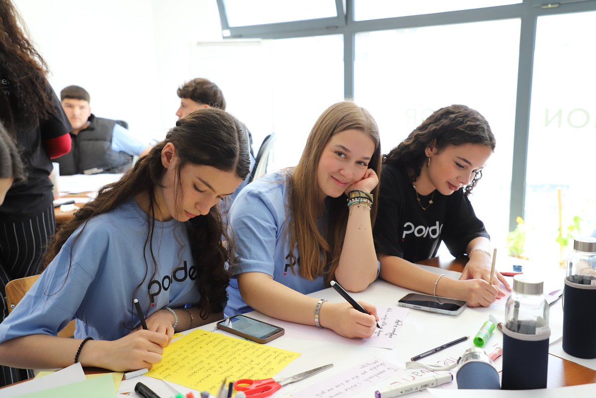 UNICEFKosovo's tweet photo. Over the past decade, thanks to @ADCinKosovo we’ve empowered youth through skills-building &amp; helped turn ideas into action. Together, we:
-Established platforms for civic engagement
-Supported reforms for stronger youth voices in decision-making
-Helped thousands gain life skills https://t.co/S3N7lDrRwv