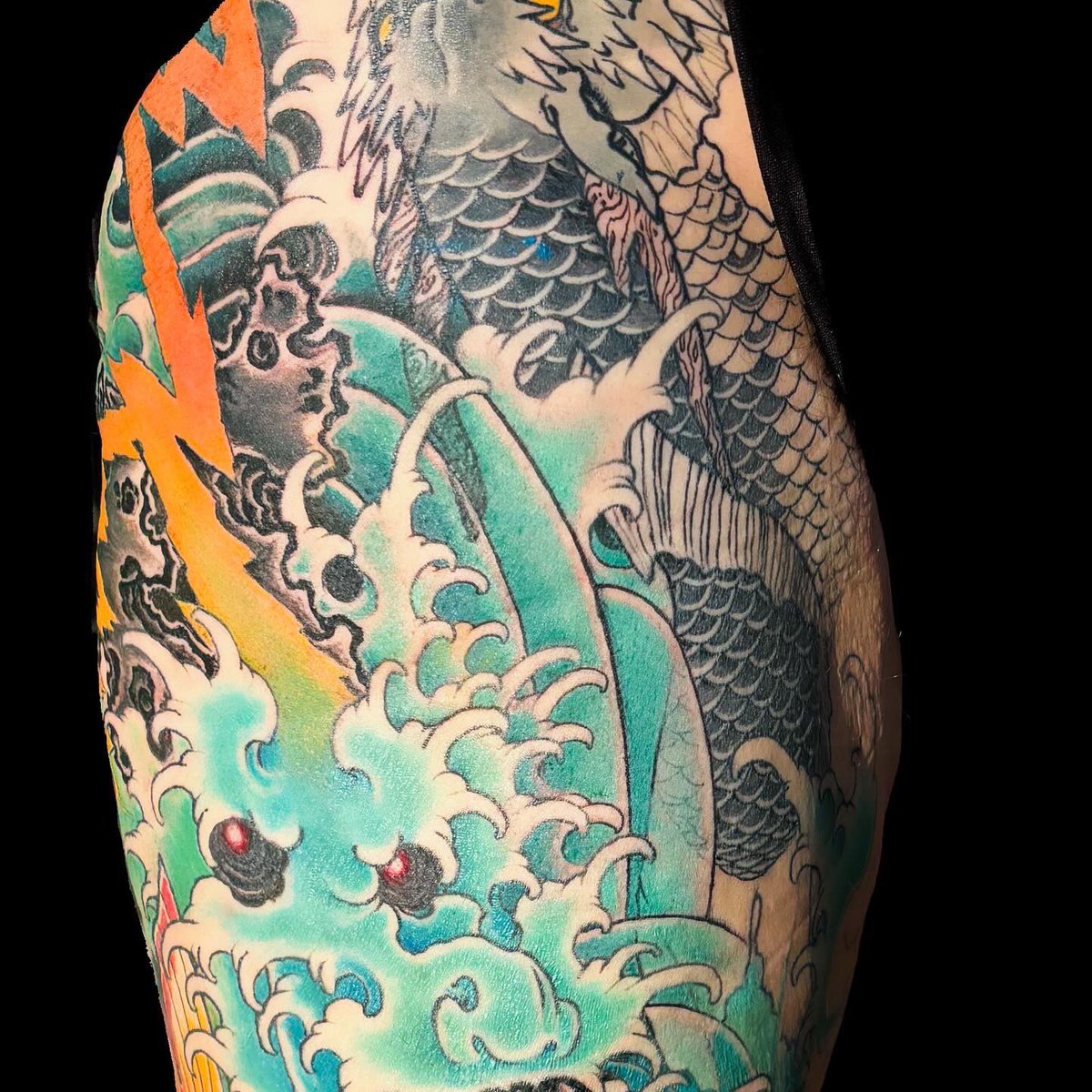 EclipseInkNYC's tweet photo. Water-dragon leg sleeve in progress by Cjay @cjaytattoos7upata is perfect 👌🏼Book your appointment by texting (941) 456-9075 or contact the shop for a free consultation. 🗓️

#japanesetattoo #dragon #ryu #instagood #photooftheday #tattoos #irezumi #legsleeve #foryou #fyp #viral https://t.co/ETxfSgmtfh