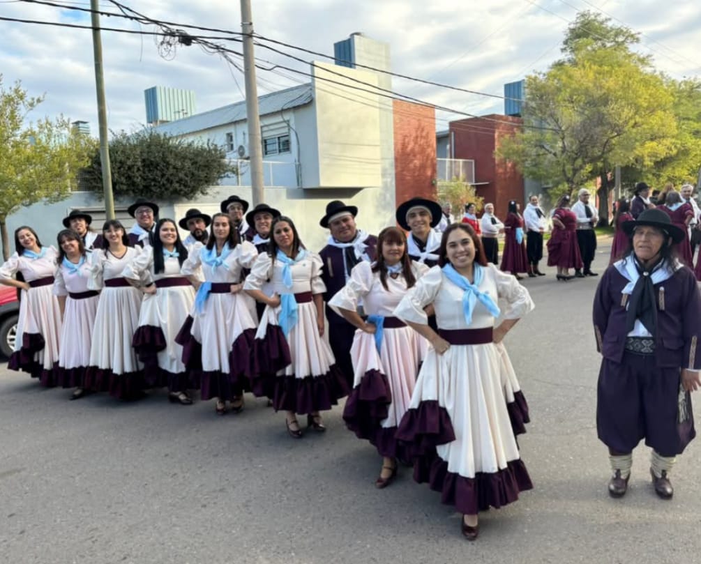 ¡#BuenMartes!🙌
Presentamos #Proyecto para Declarar de Interés Legislativo el "50° aniversario del cuerpo de danzas "Huerque Ñuque Mapu", creado el 29 de agosto de 1975 por el profe de danzas nativas y folklóricas Argentinas, Asensio Paynemil.
