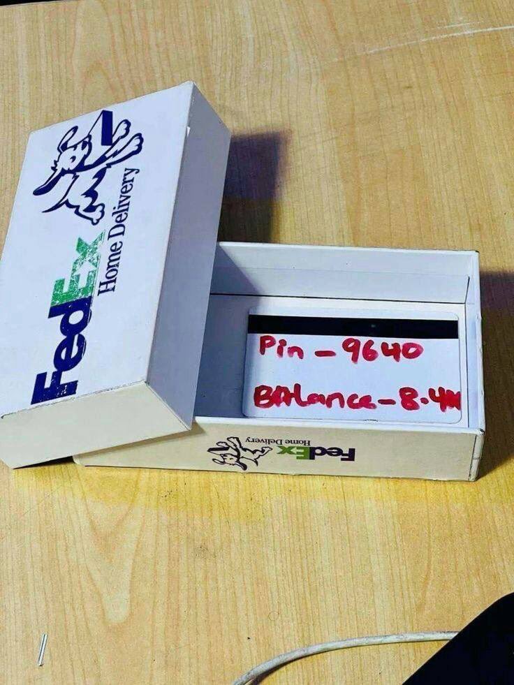 Clone Cards 
Low Balance Cards

• Authentic Edition 

• 100 Counts Master Case In Stock 

      Link Boi……