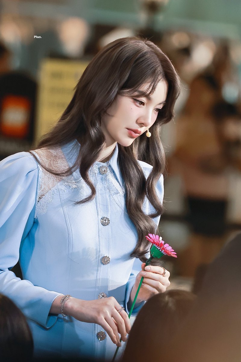 โห้วววววววววววววววววววววววววเอานุไปทอดดดดดดดดดดดดดทีค่ะ นุแพ้คนสวยย🫠🫠🫠🫠🫠🫠🫠🫠🫠🫠🫠🫠🫠

ORMORM X LEGO BOTANICAL
#OrmxMummyKoyLEGODay
#Ormkornnaphat #ออมกรณ์นภัส